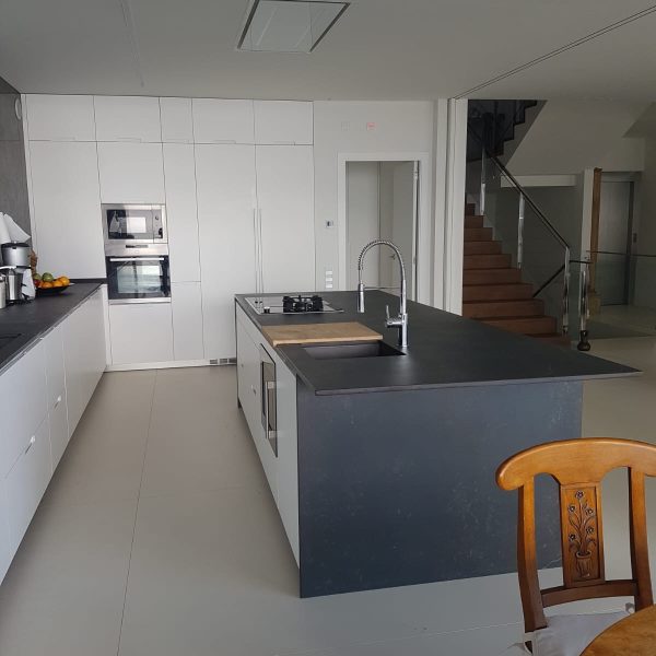 0f1b8b1a-f21d-4c6e-8e21-b2527b8a3f9e