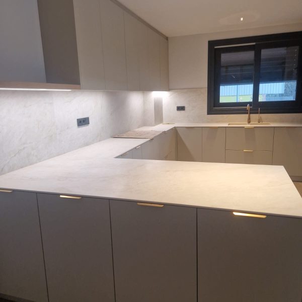 bb044dfa-d1a4-4992-a28f-e40e251e78cf