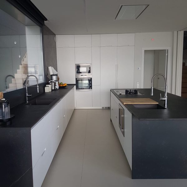 e5572482-44ea-49c3-bc56-156f5616d432